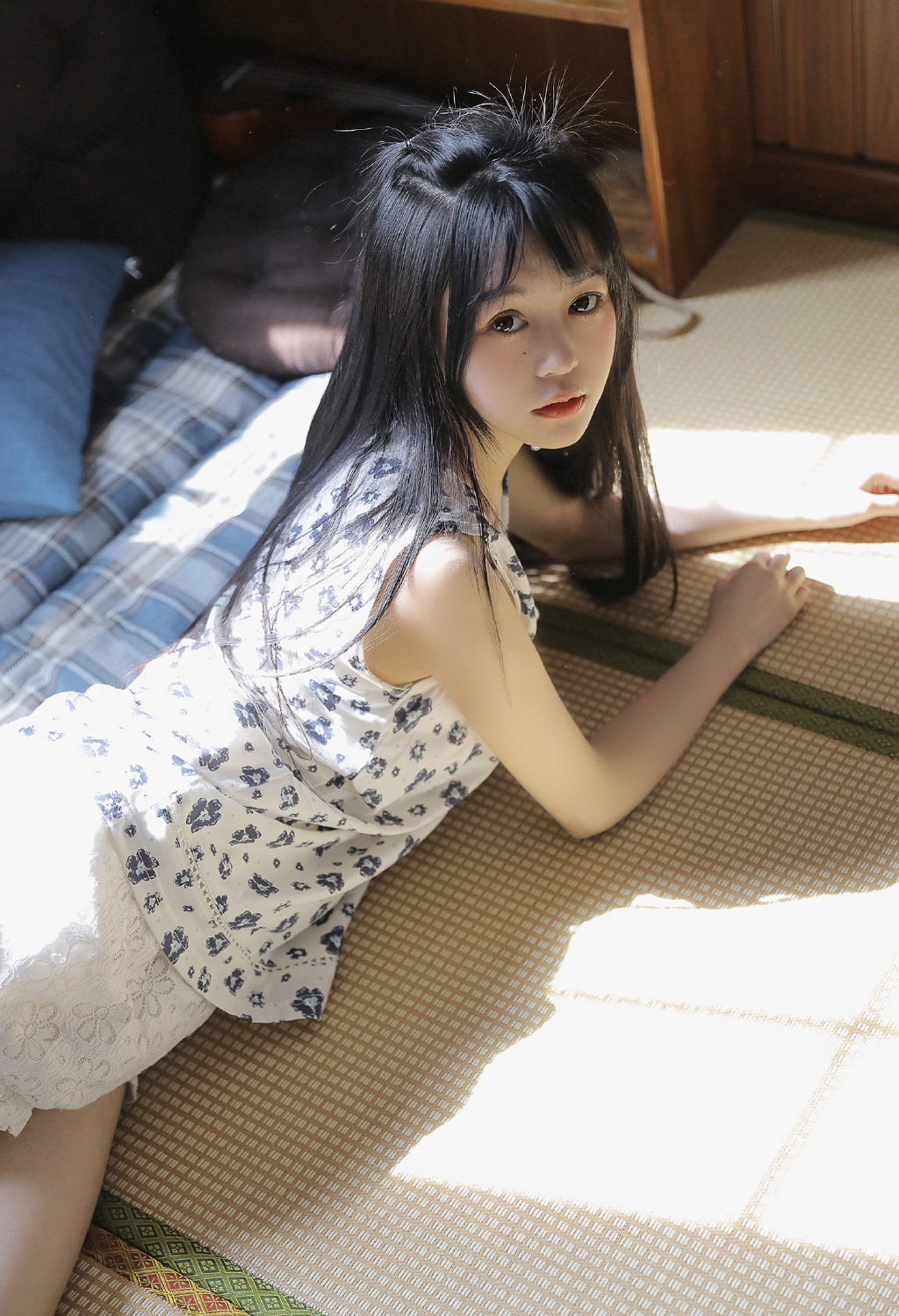 日系美女元气清纯-校园气息风格图片-轻刻年轮